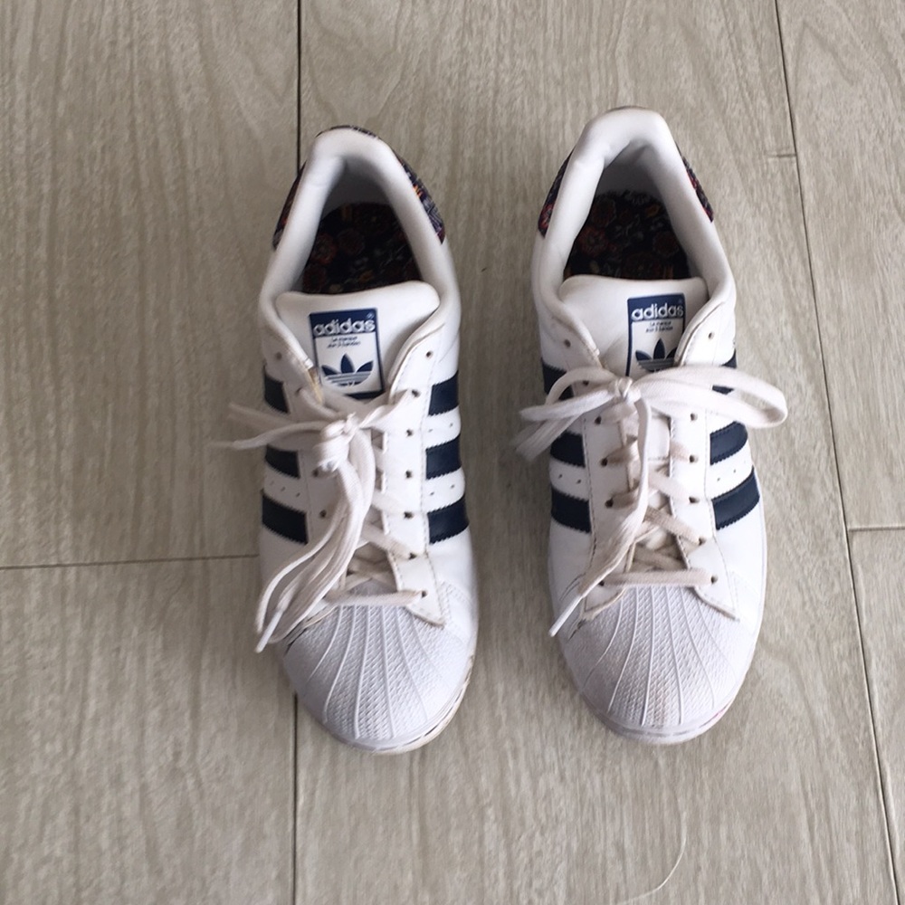 Adidas superstar sneakers size 8.5 navy floral